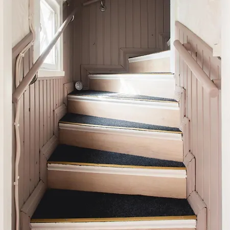 Peltohovi * Κούβολα